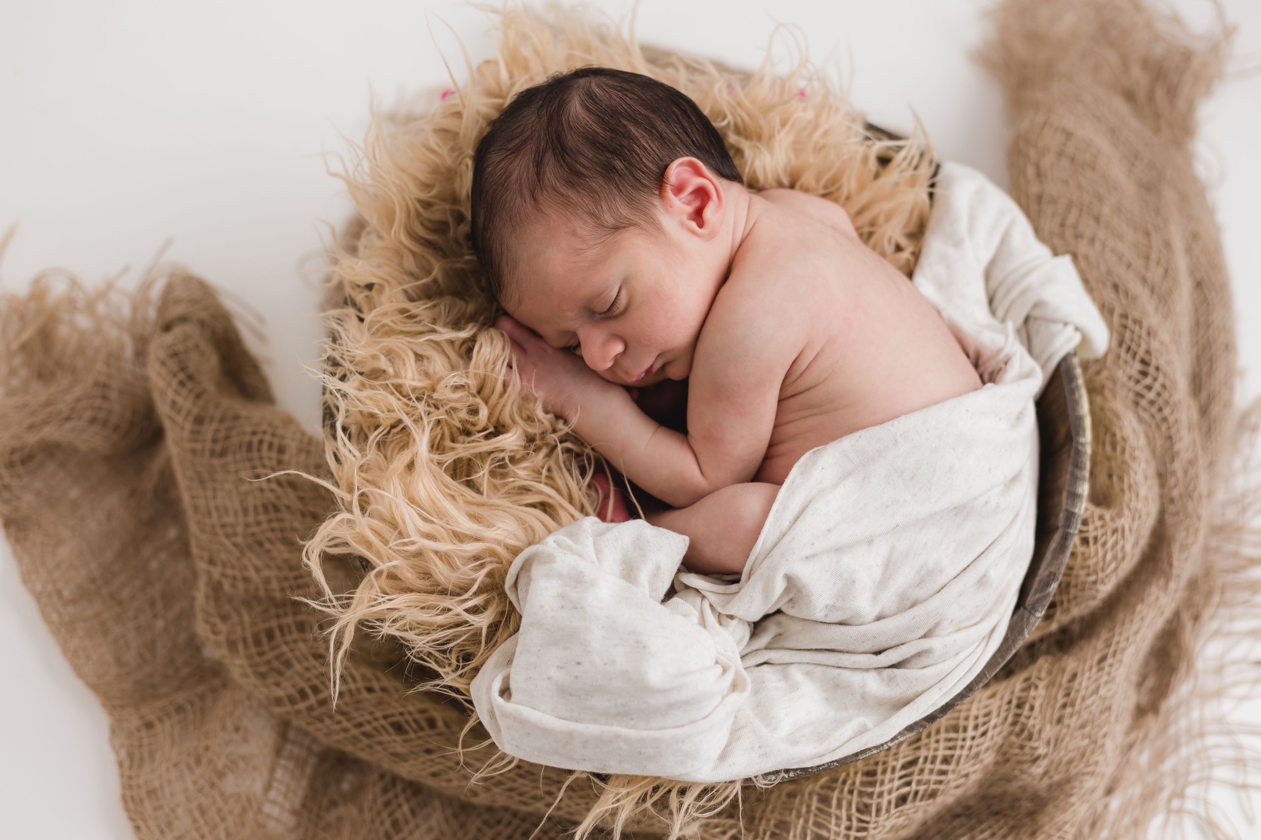 COME PREPARARSI AD UNA SESSIONE NEWBORN? 5 CONSIGLI PER UNO SHOOTING TRANQUILLO A MESSINA